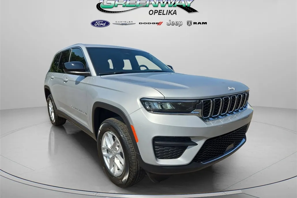 2025 Jeep Grand Cherokee Laredo X photo 1