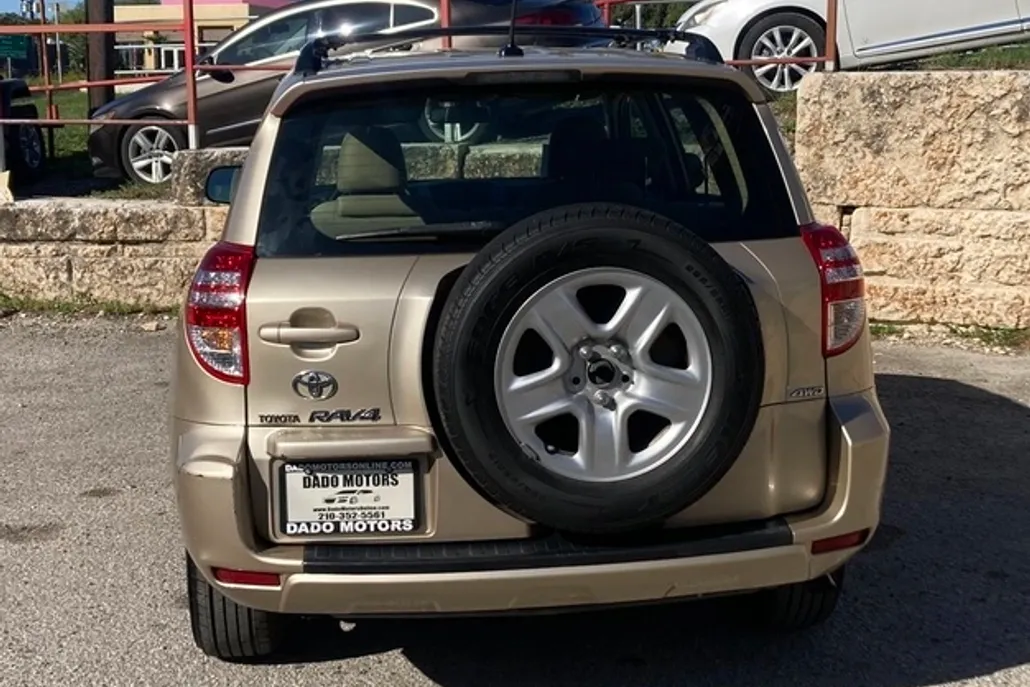 2009 Toyota RAV4 photo 1
