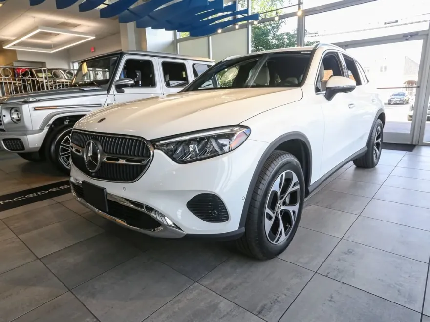 2025 Mercedes Benz GLC 350e 4MATIC photo 1