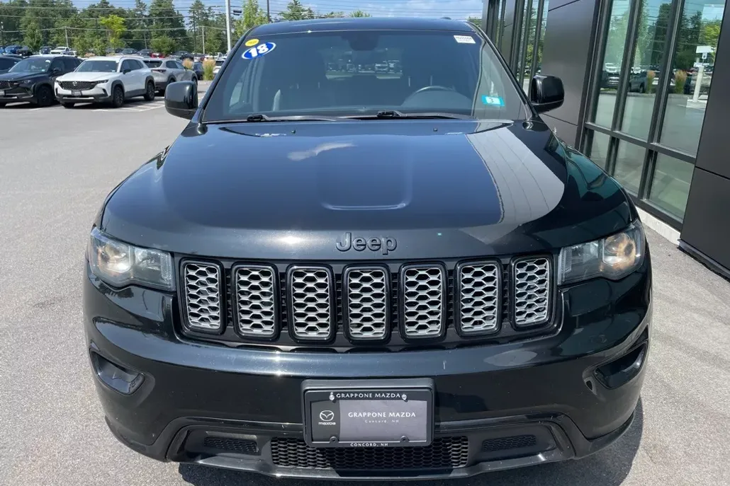 2018 Jeep Grand Cherokee Altitude photo 1