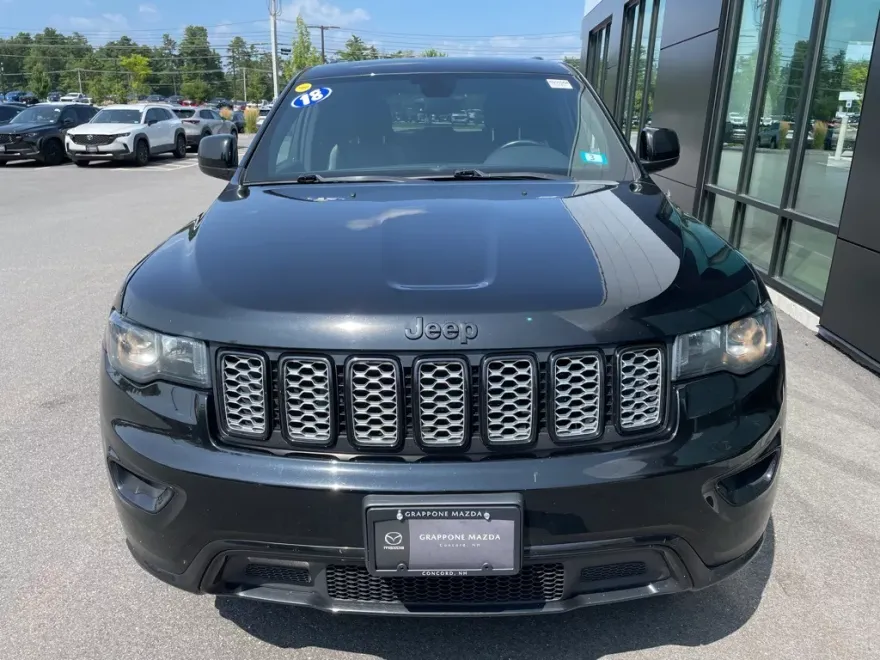 2018 Jeep Grand Cherokee Altitude photo 1