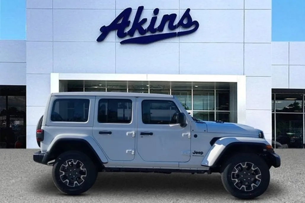 2025 Jeep Wrangler Sahara photo 1