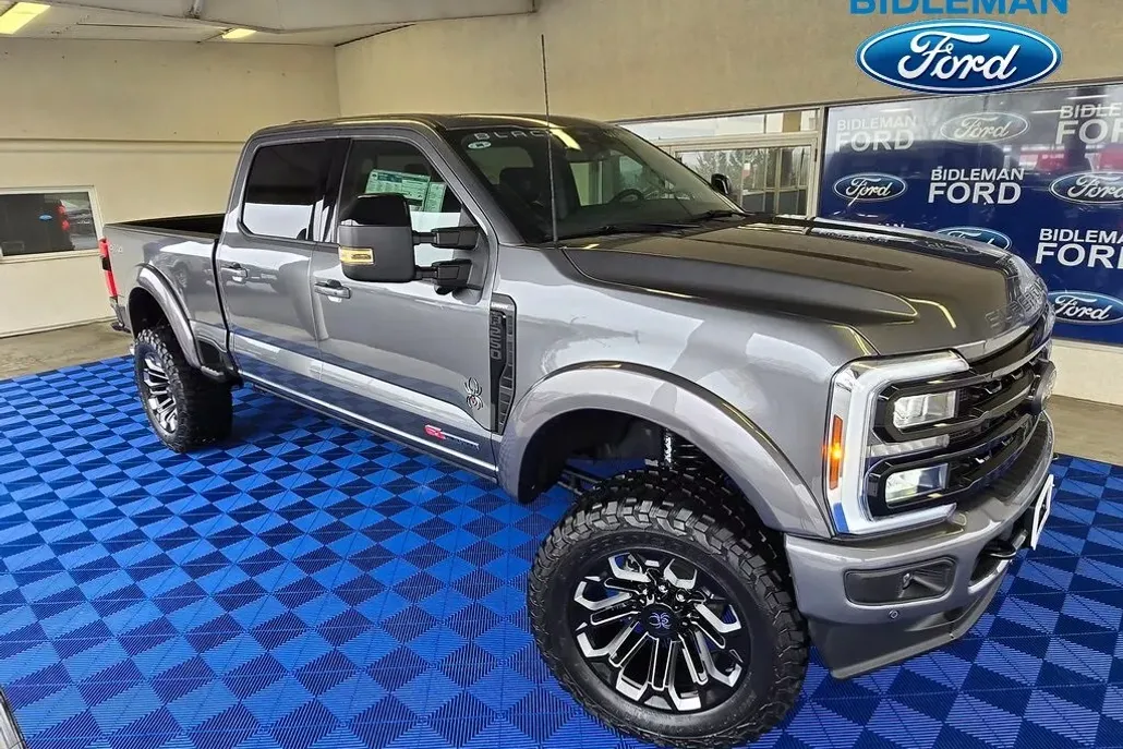 2024 Ford F-250 Lariat photo 1