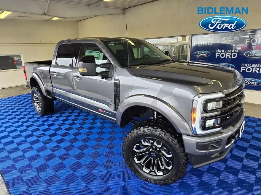 2024 Ford F-250 Lariat photo 1