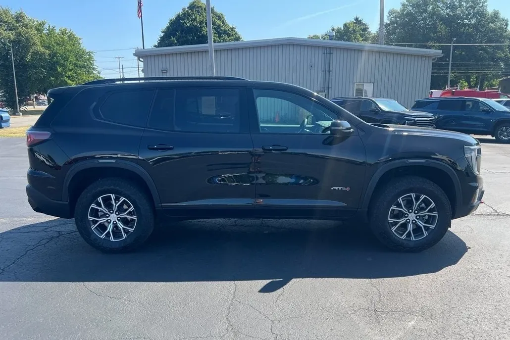 2025 Gmc Acadia AT4 photo 1