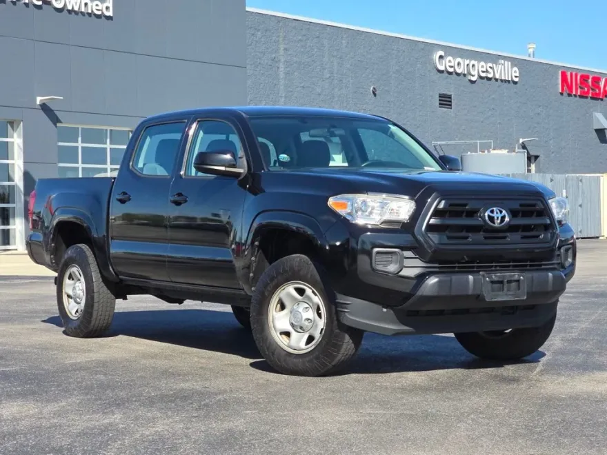 2017 Toyota Tacoma SR photo 1
