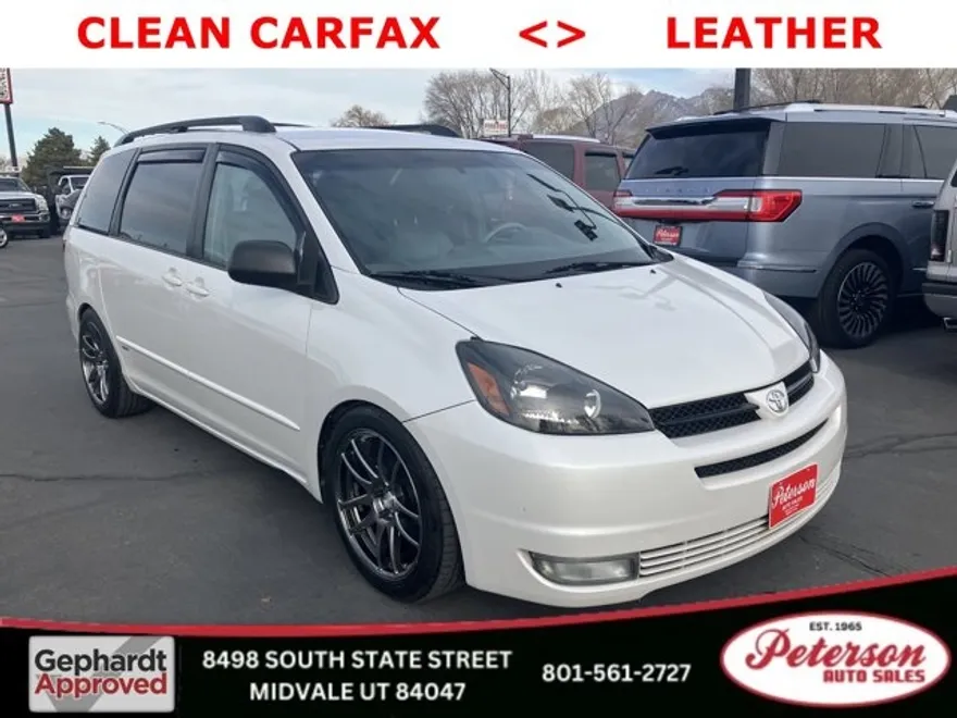 2004 Toyota Sienna XLE photo 1