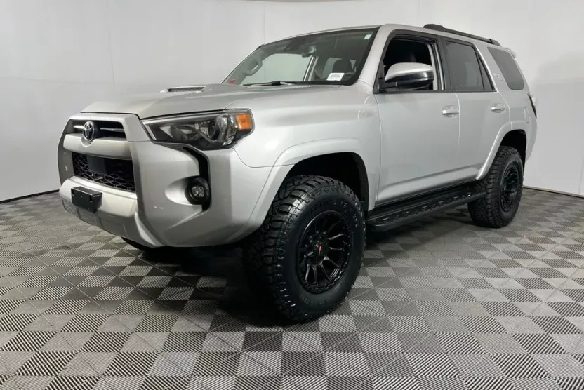 2024 Toyota 4Runner TRD Off-Road photo 1