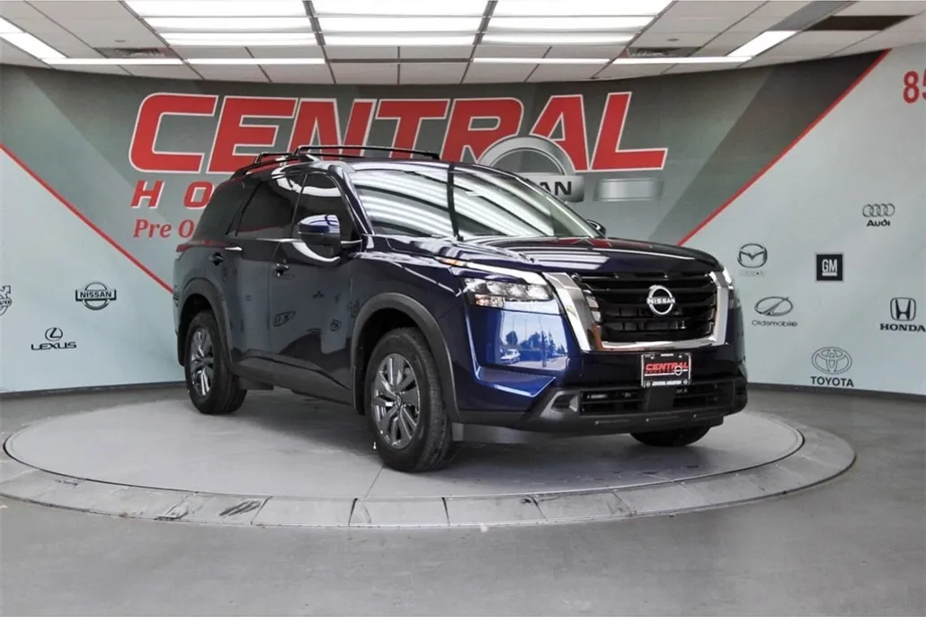 2025 Nissan Pathfinder SV photo 1