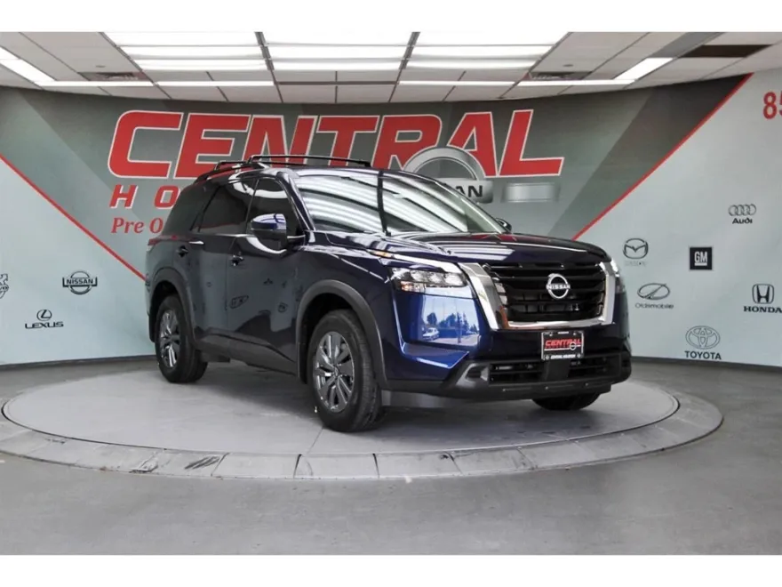 2025 Nissan Pathfinder SV photo 1