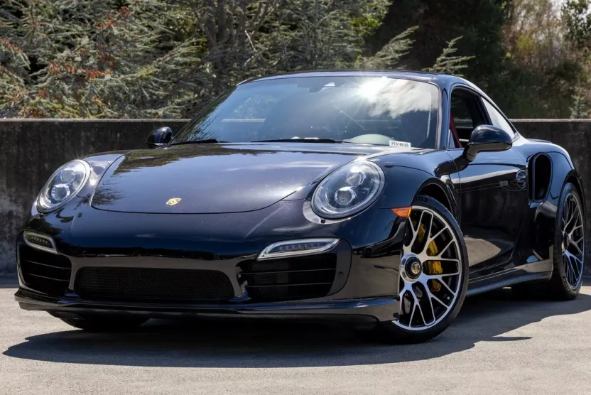 2014 Porsche 911 Turbo S Coupe photo 1