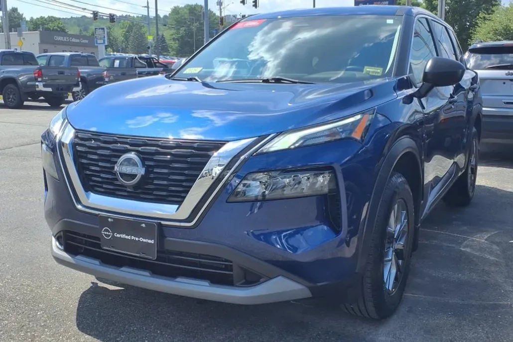 2022 Nissan Rogue S photo 1