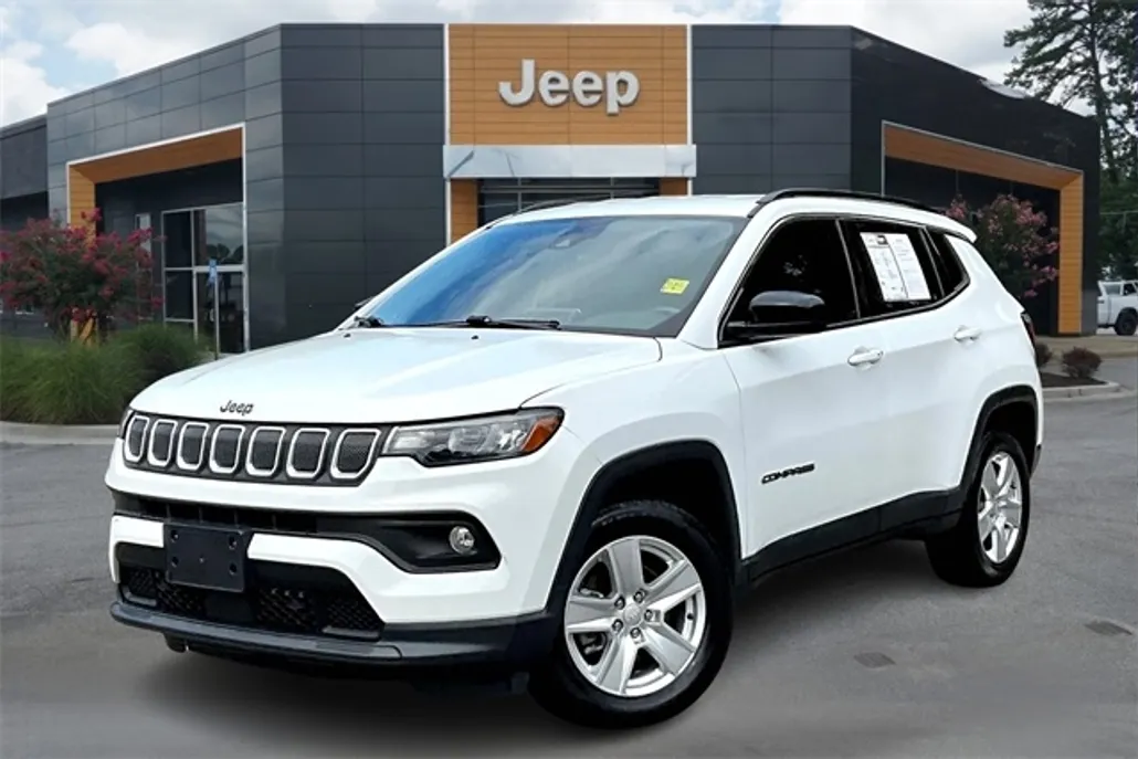 2022 Jeep Compass Latitude photo 1
