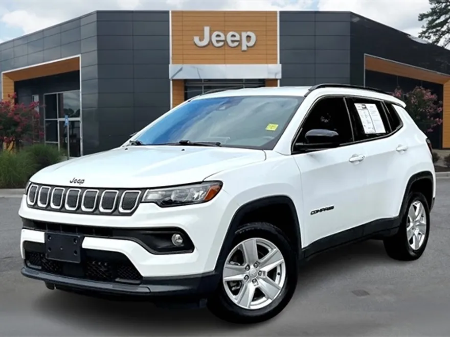 2022 Jeep Compass Latitude photo 1