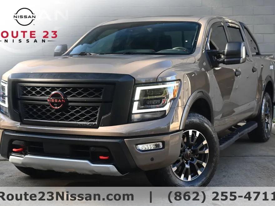 2024 Nissan Titan PRO-4X photo 1
