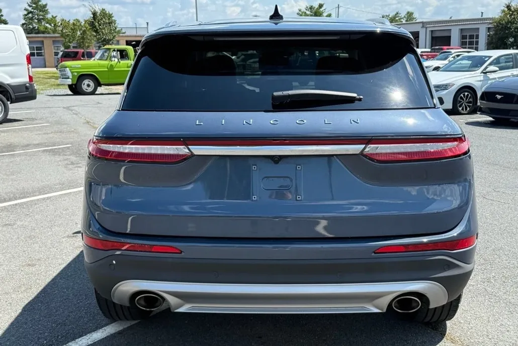 2022 Lincoln Corsair Standard photo 1