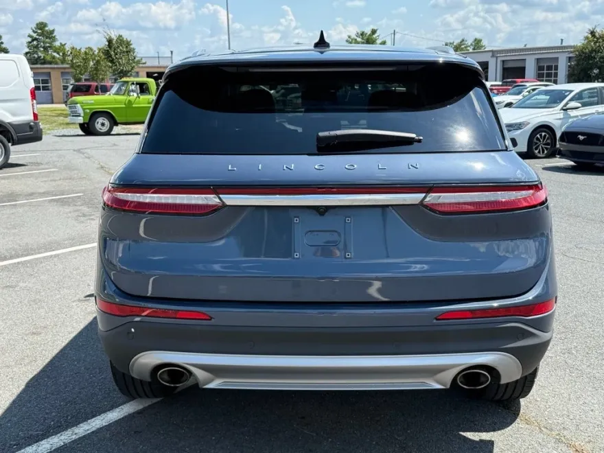 2022 Lincoln Corsair Standard photo 1