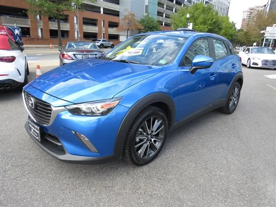 2017 Mazda CX-3 Touring photo 1