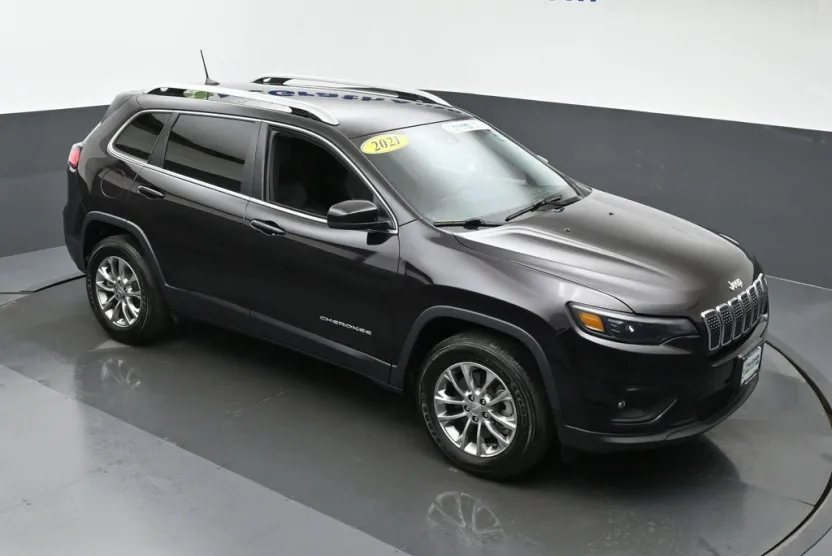 2021 Jeep Cherokee Latitude Lux photo 1