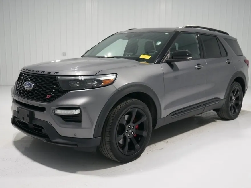 2022 Ford Explorer ST photo 1