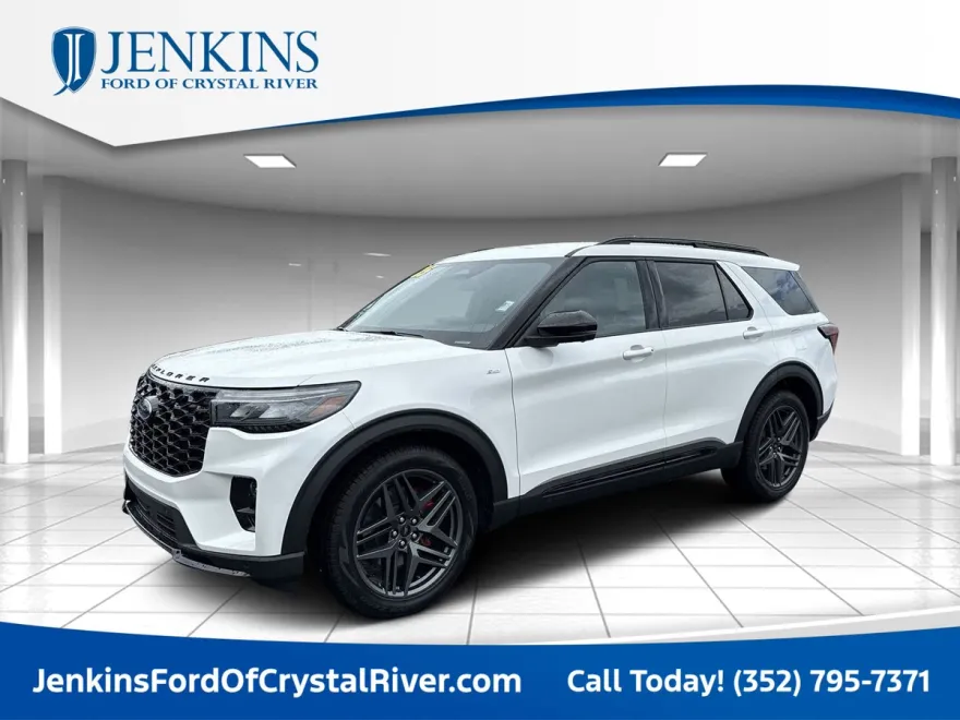 2025 Ford Explorer ST-Line photo 1