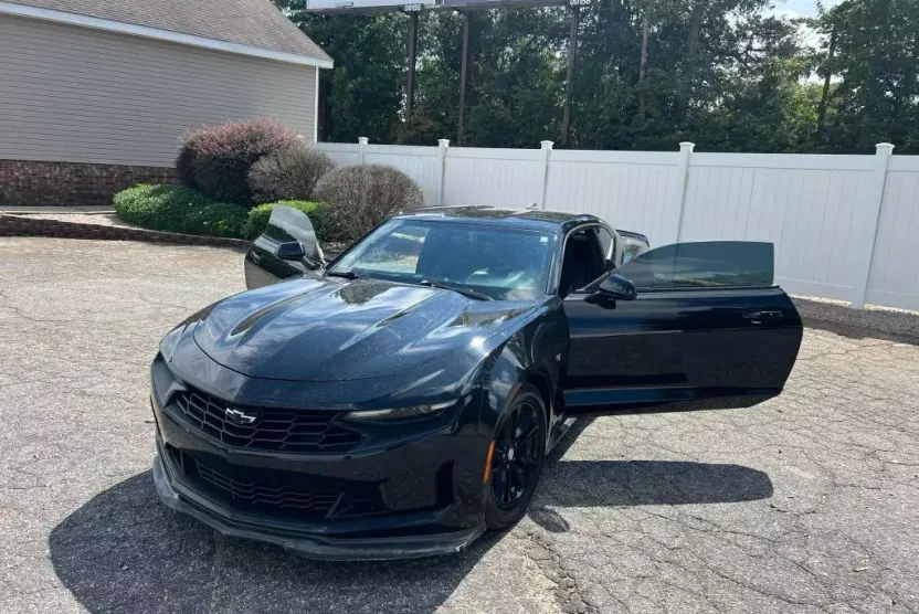 2020 Chevrolet Camaro LS Coupe photo 1