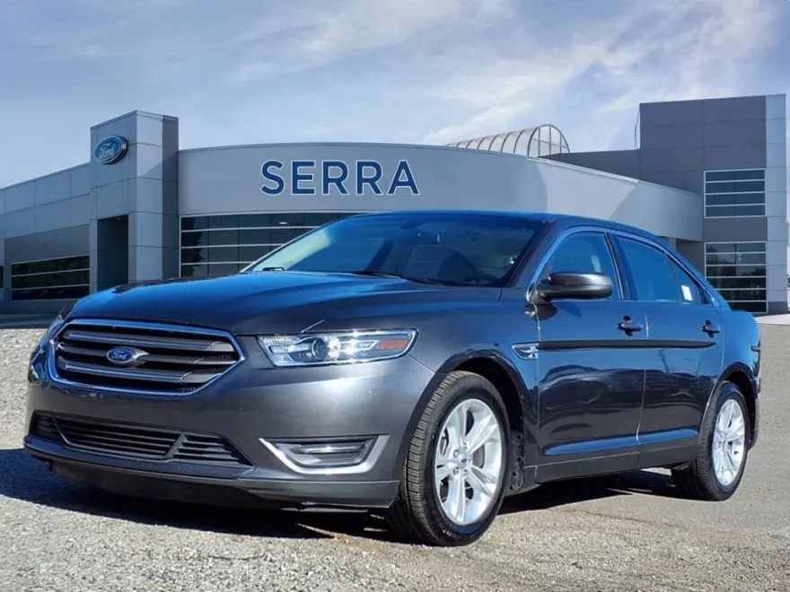 2019 Ford Taurus SEL photo 1