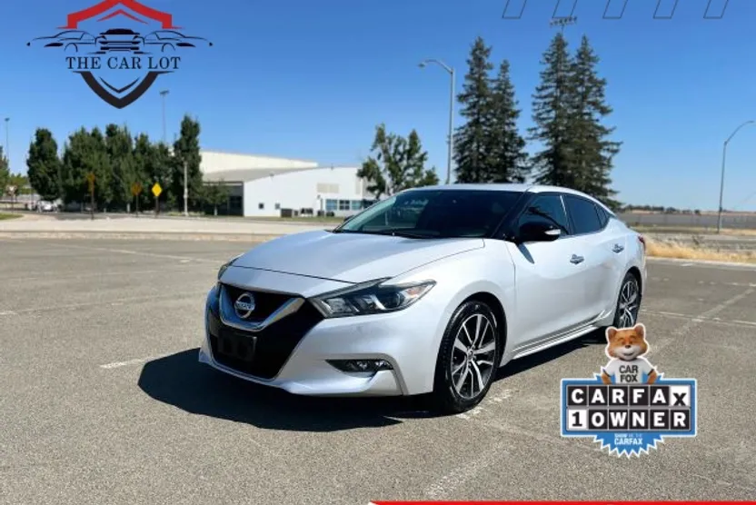 2016 Nissan Maxima SR photo 1