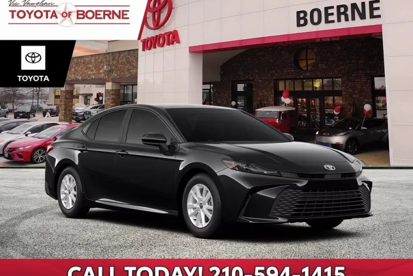 2025 Toyota Camry LE photo 1