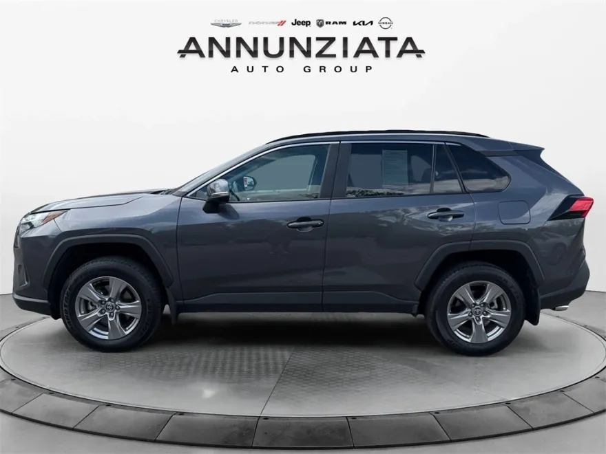 2024 Toyota RAV4 XLE photo 1