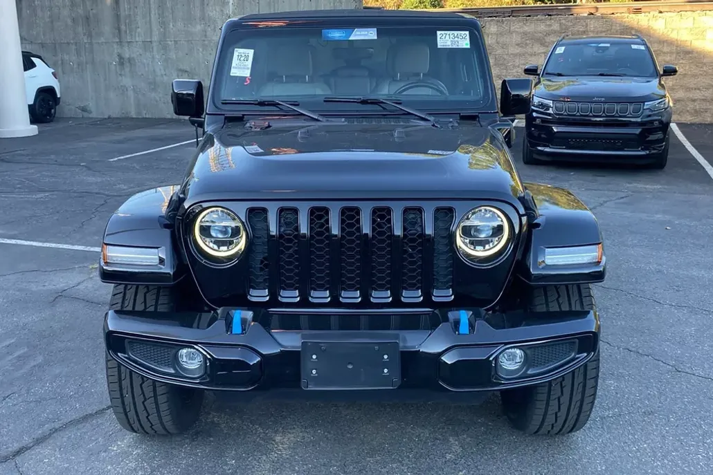 2021 Jeep Wrangler 4xe Unlimited Sahara High Altitude photo 1