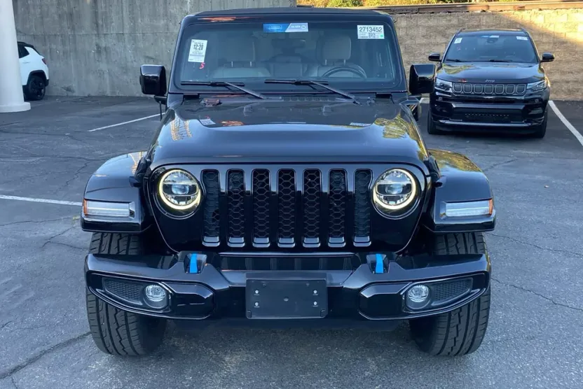 2021 Jeep Wrangler 4xe Unlimited Sahara High Altitude photo 1
