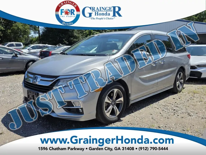 2018 Honda Odyssey Touring photo 1