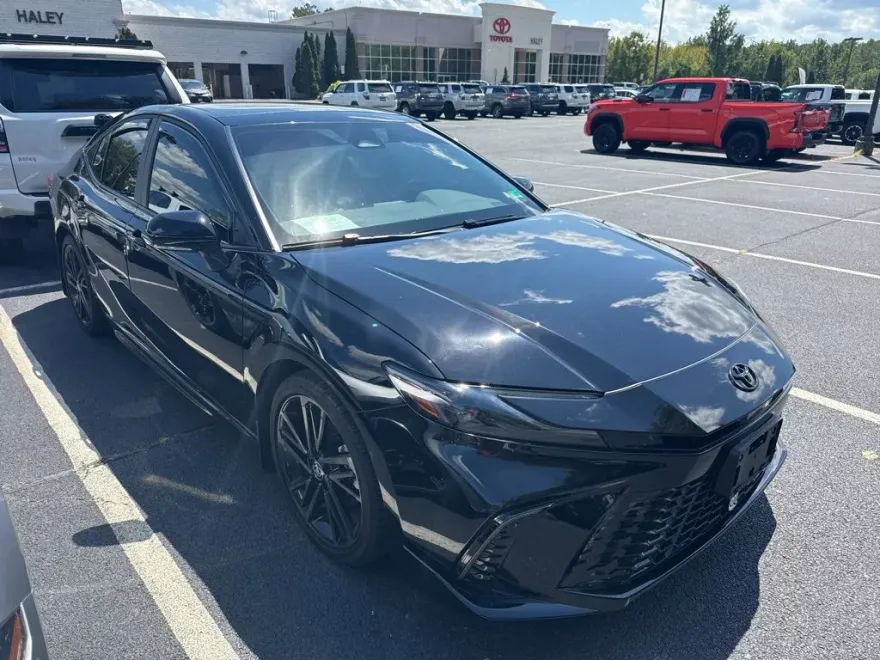 2025 Toyota Camry XSE photo 1