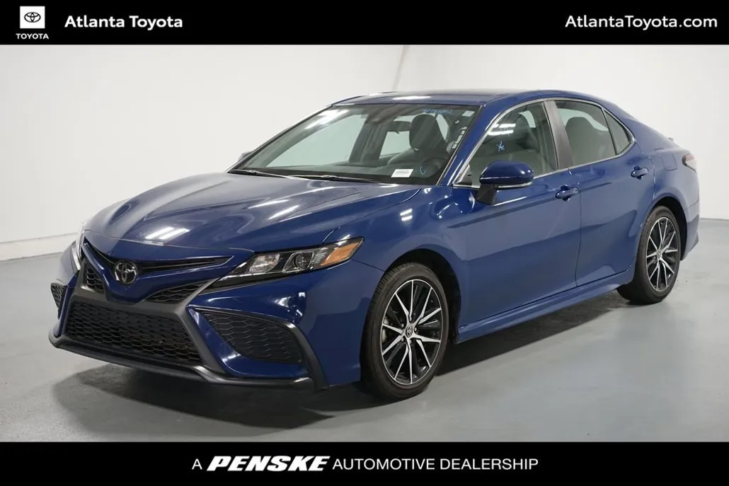 2024 Toyota Camry SE photo 1