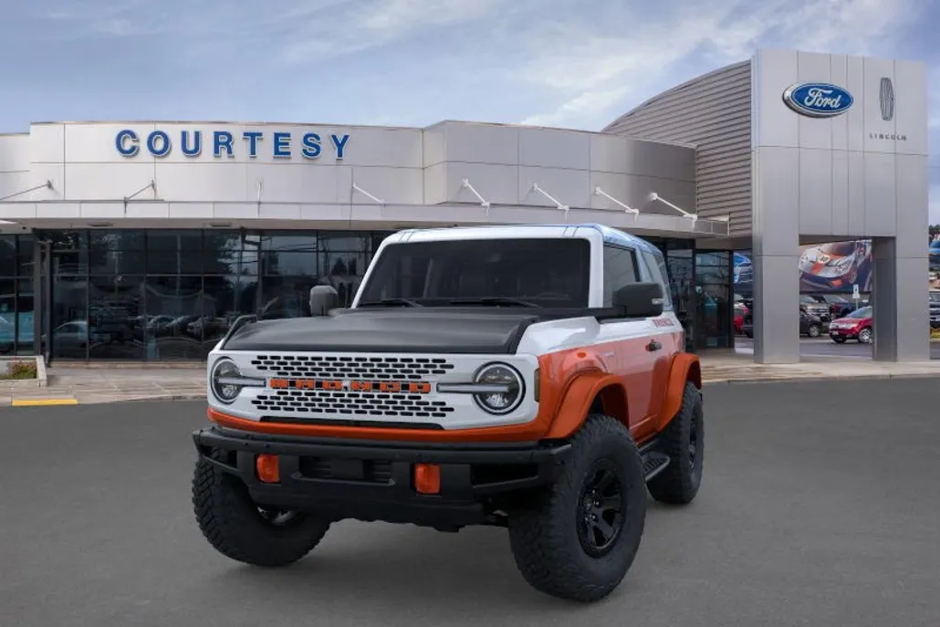 2025 Ford Bronco First Edition photo 1