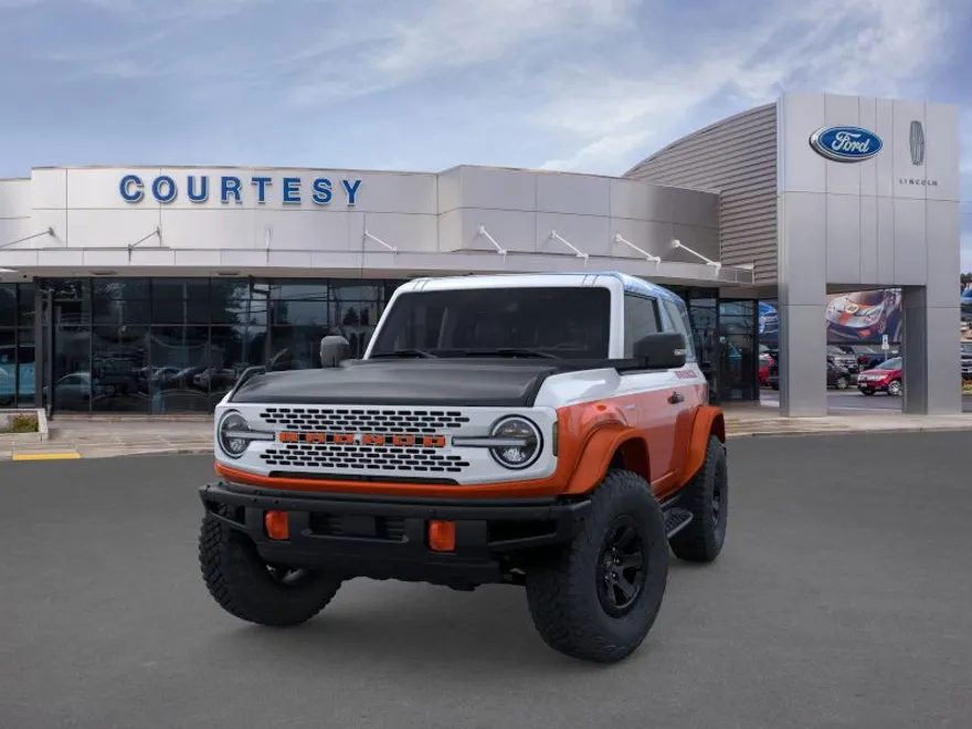 2025 Ford Bronco First Edition photo 1
