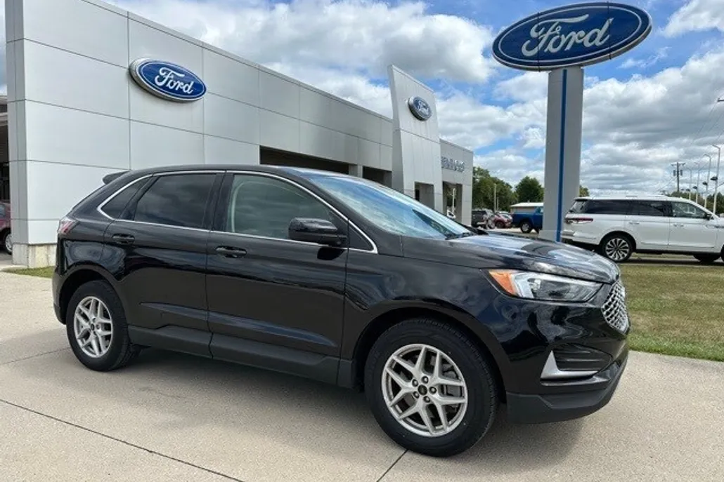 2023 Ford Edge SEL photo 1