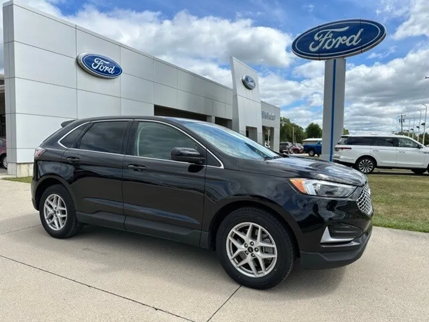 2023 Ford Edge SEL photo 1