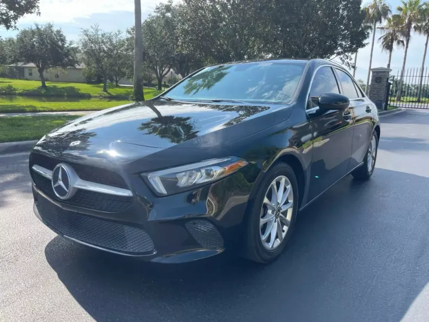 2020 Mercedes Benz A 220 4MATIC photo 1