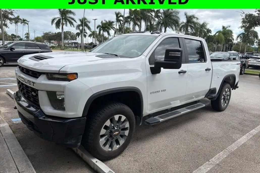 2022 Chevrolet Silverado 2500HD Custom photo 1
