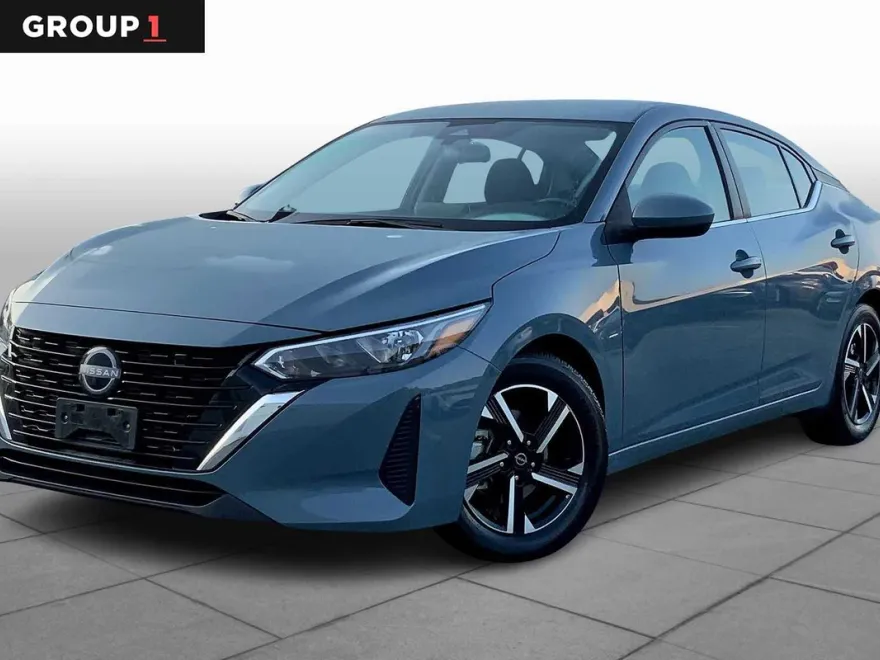 2024 Nissan Sentra SV photo 1