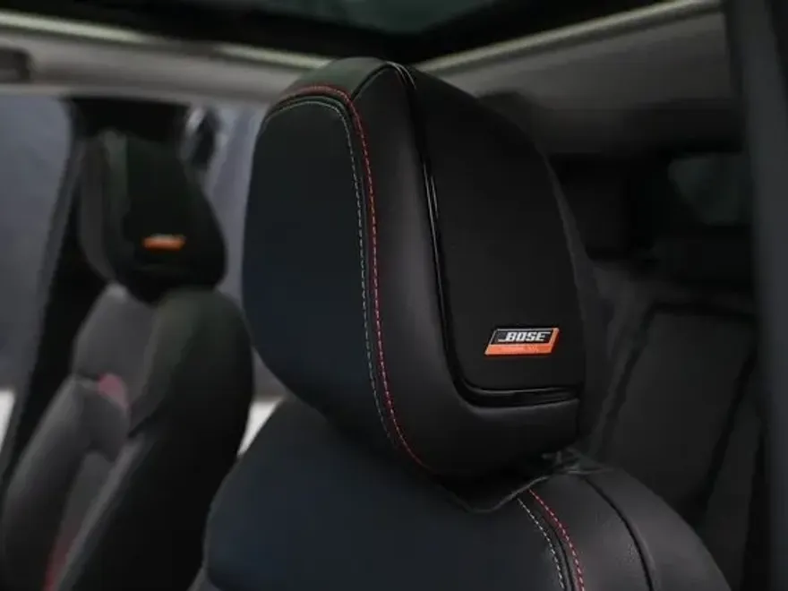2025 Nissan Kicks SR photo 24