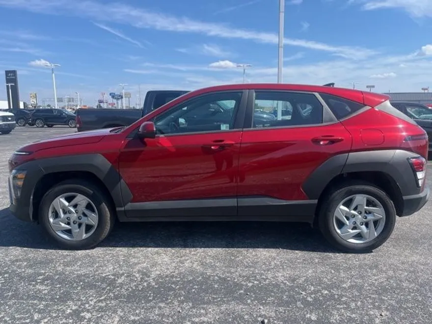 2025 Hyundai Kona SE photo 1