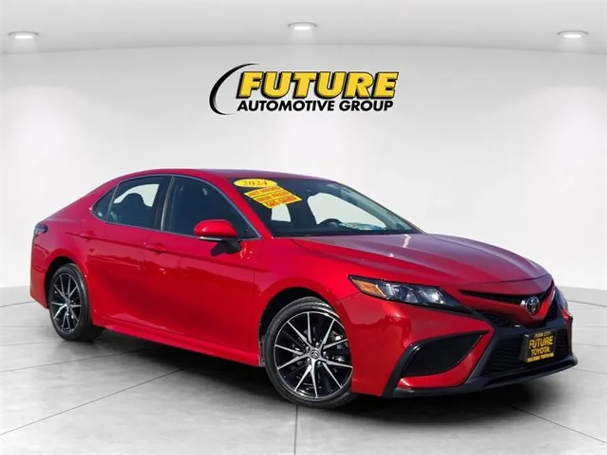2024 Toyota Camry SE photo 1