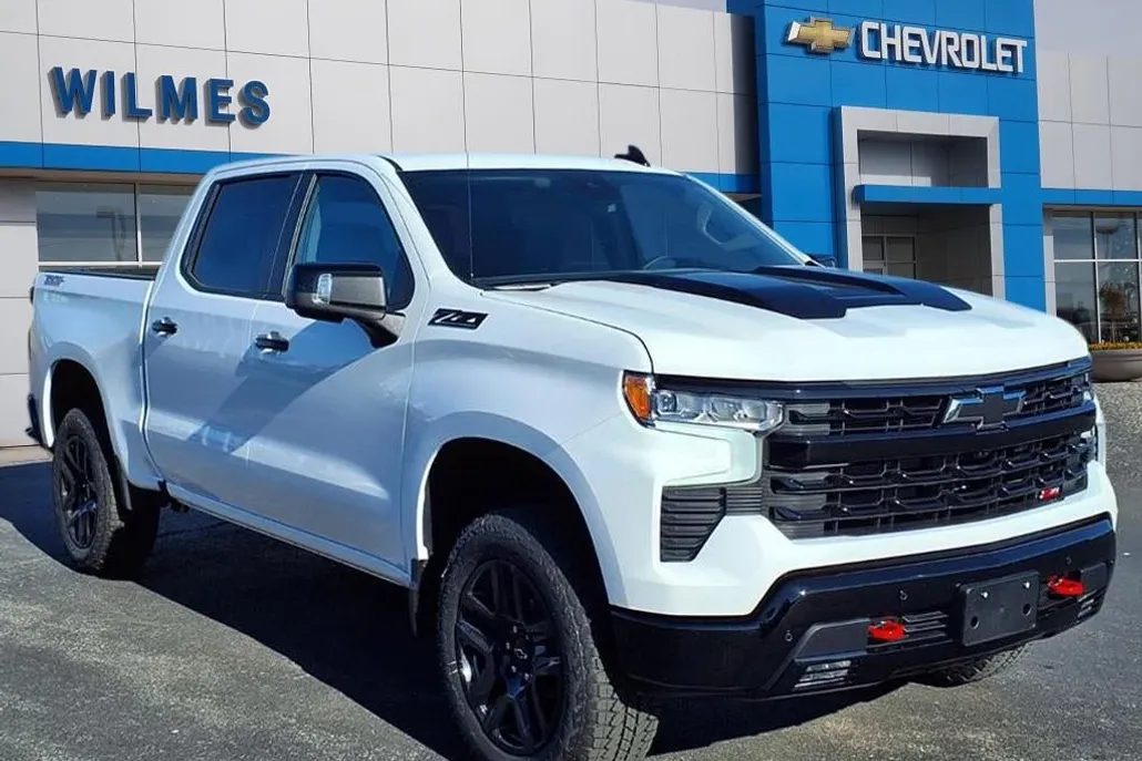 2026 Chevrolet Silverado 1500 LT Trail Boss photo 1