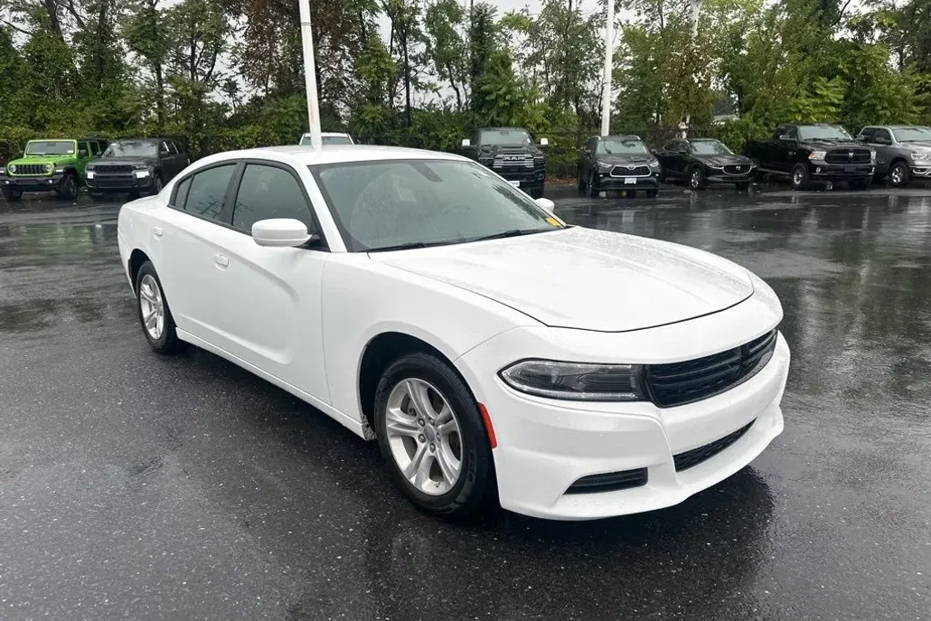 2022 Dodge Charger SXT photo 1