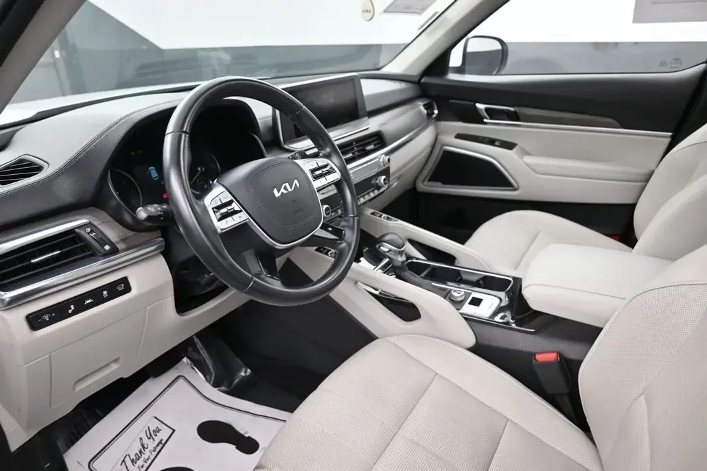2022 Kia Telluride EX photo 1