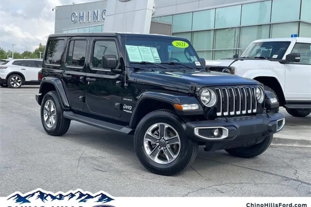 2021 Jeep Wrangler Unlimited Sahara photo 1