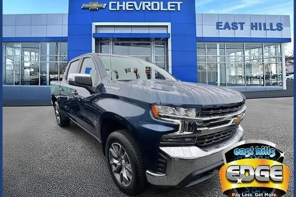2022 Chevrolet Silverado 1500 LT photo 1